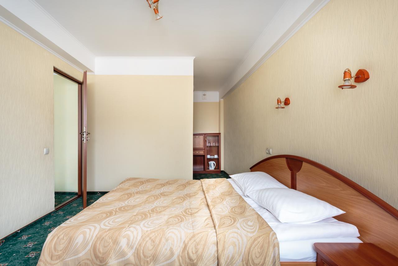 Tourist Hotel Complex Kyiv Exterior photo