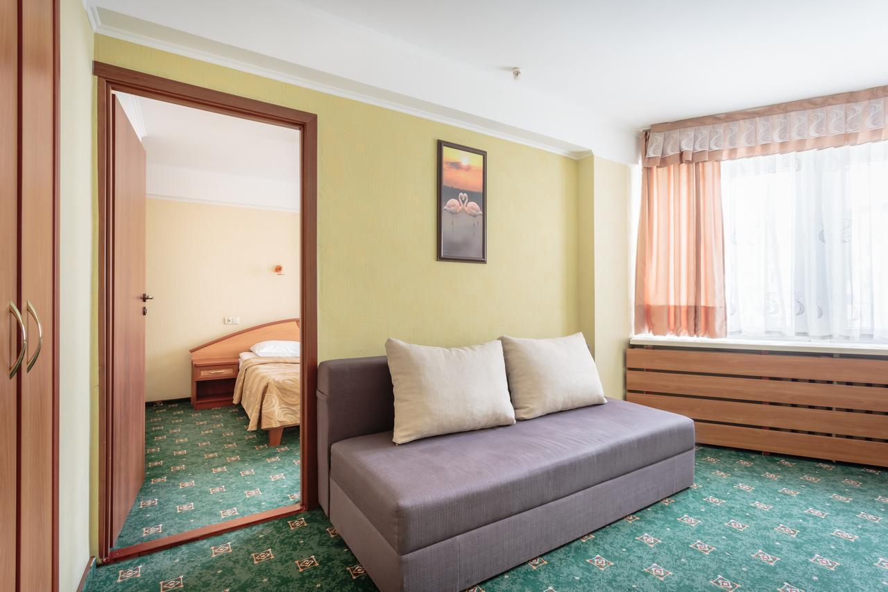 Tourist Hotel Complex Kyiv Exterior photo